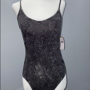 BLACK WASH BODYSUIT - American Eagle